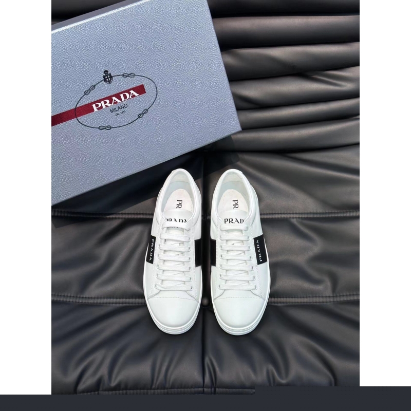 Pra*a casual shoes